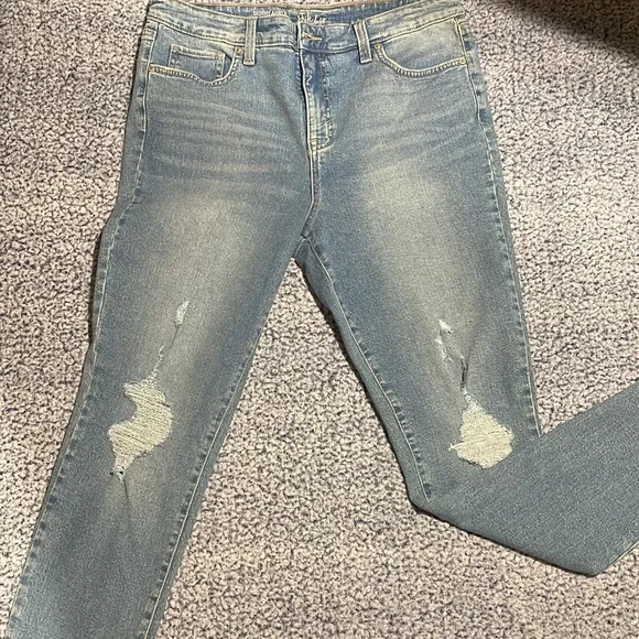 🆕Jeans - Picture 2 of 6